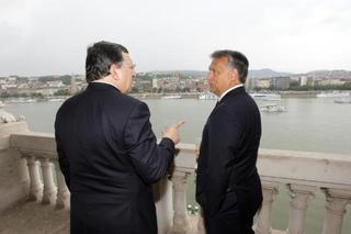Šéf EK Barroso (vlevo) a premiér Orbán v Budapešti.