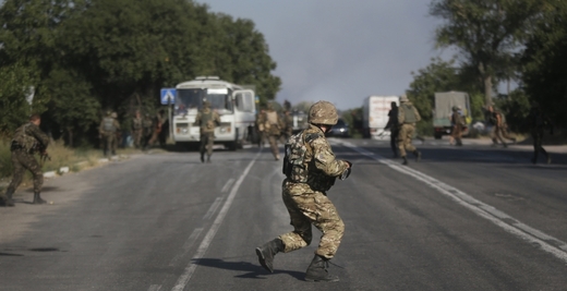 Chaos mezi ukrajinskými vojáky. Domobranci se blíží.