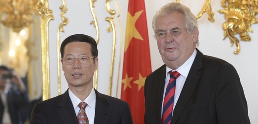 Prezident Miloš Zeman s prvním čínským vicepremiérem Čang Kao-liem.