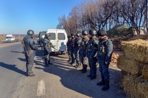 Ukrajinský checkpoint u Slavjansku.