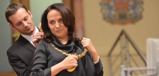 Adriana Krnáčová byla zvolena primátorkou Prahy.
