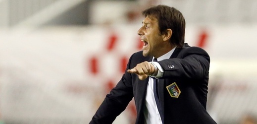 Trenér italské fotbalové reprezentace Antonio Conte půjde podle deníku Corriere dello Sport před soud kvůli obvinění z ovlivňování zápasů.