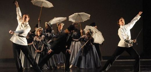 Představení Anna Karenina baletního souboru Divadla J. K. Tyla.