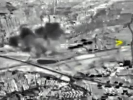 Satelitní snímek ruského bombardování v Sýrii.