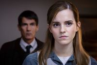 Herečka Emma Watson ve snímku Regresión.
