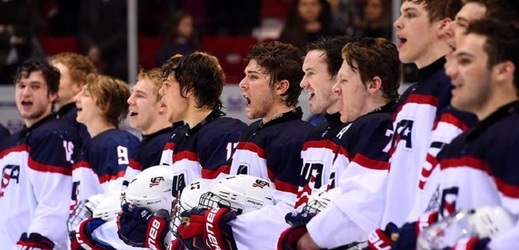 Vítězství amerických hokejistů ve čtvrtfinále mistrovství světa hráčů do 18 let mělo nepříjemnou tečku.