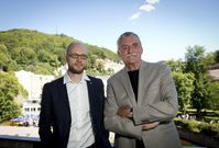 Herci (zprava) Martin Huba a Jan Budař představili 2. července 2018 na mezinárodním filmovém festivalu v Karlových Varech film Hovory s TGM.