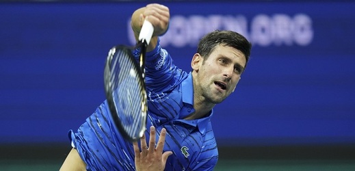 Novak Djoković kvůli levému rameni vzdal osmifinále US Open se Stanem Wawrinkou.