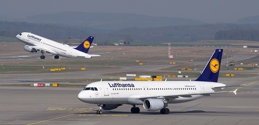 Letadla aerolinek Lufthansa.