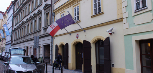 Budova polského velvyslanectví v Praze. 