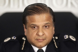 Ghaffúr, nejvýše postavený muslimský policista v Británii.